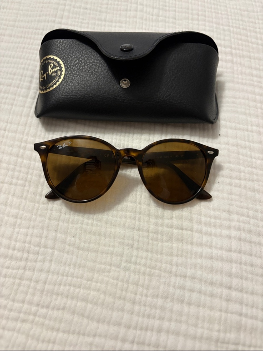 Ray-Ban Tortoiseshell Round Sunglasses with Brown Lenses